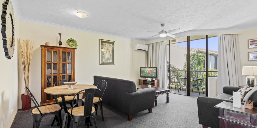 006 Open2view Id994736 1917 1921 Gold Coast Highway