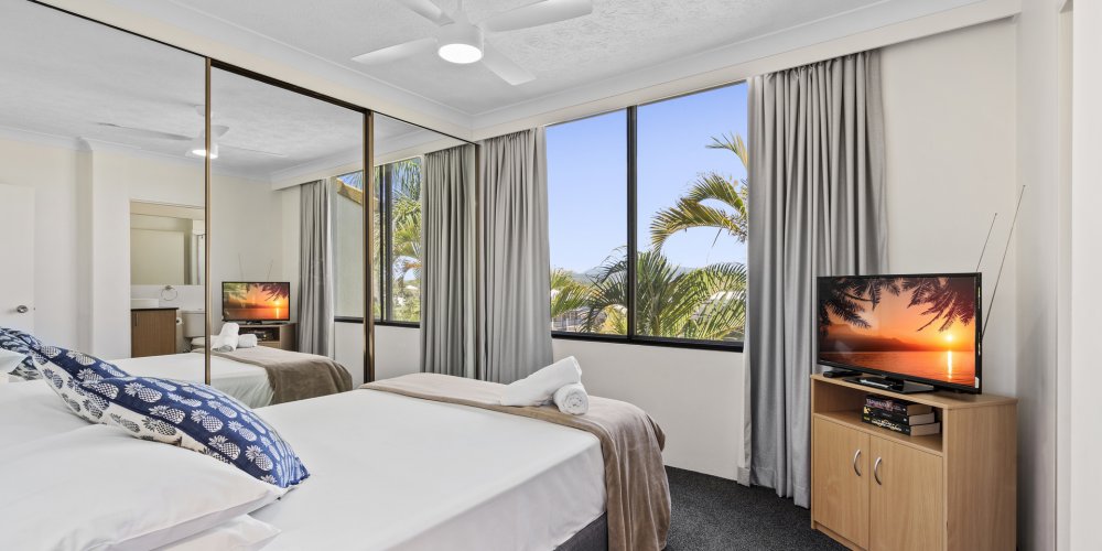 031 Open2view Id994736 1917 1921 Gold Coast Highway