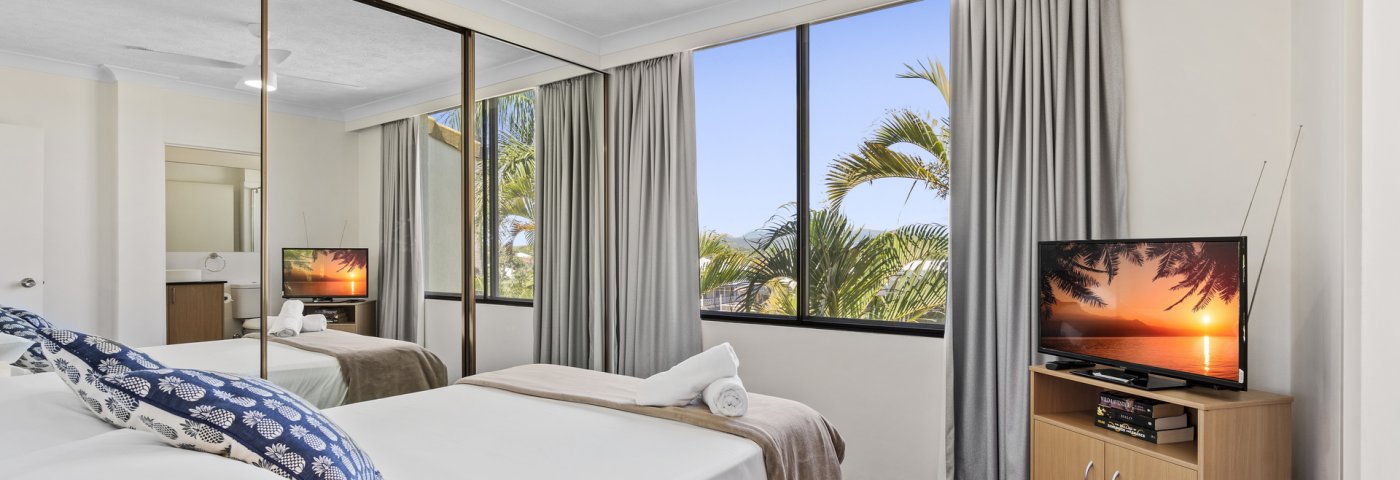 031 Open2view Id994736 1917 1921 Gold Coast Highway 2